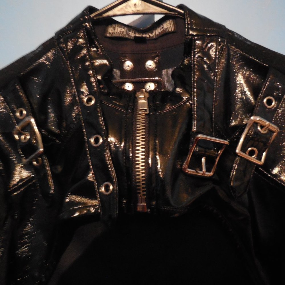 Lip Service Shrug XL